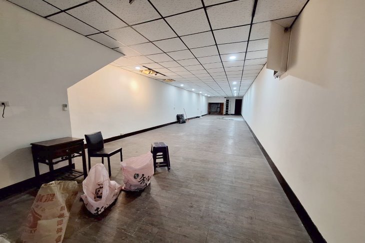 中美路黃金店面
