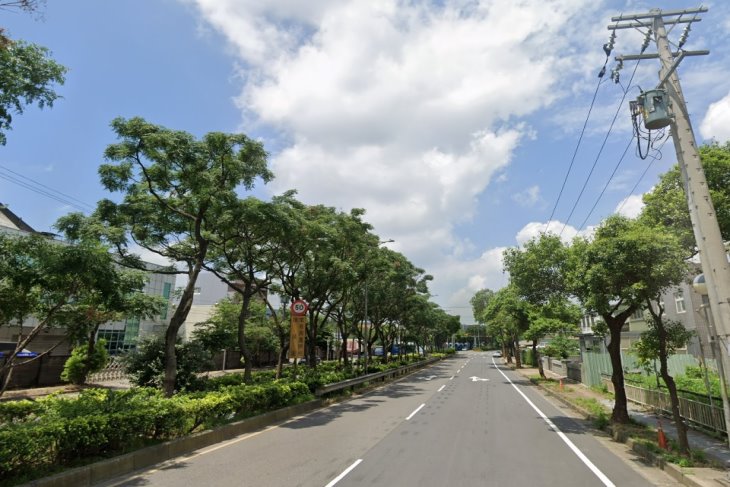 幼獅交流道廠房